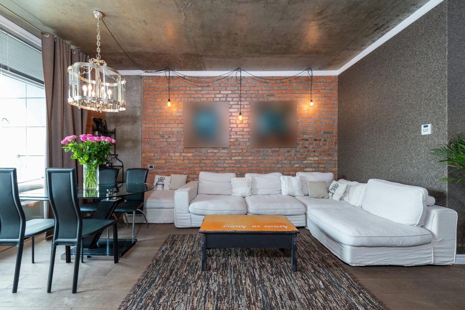 You are currently viewing How to Find Reliable Wallpaper Shops Near Me Guide